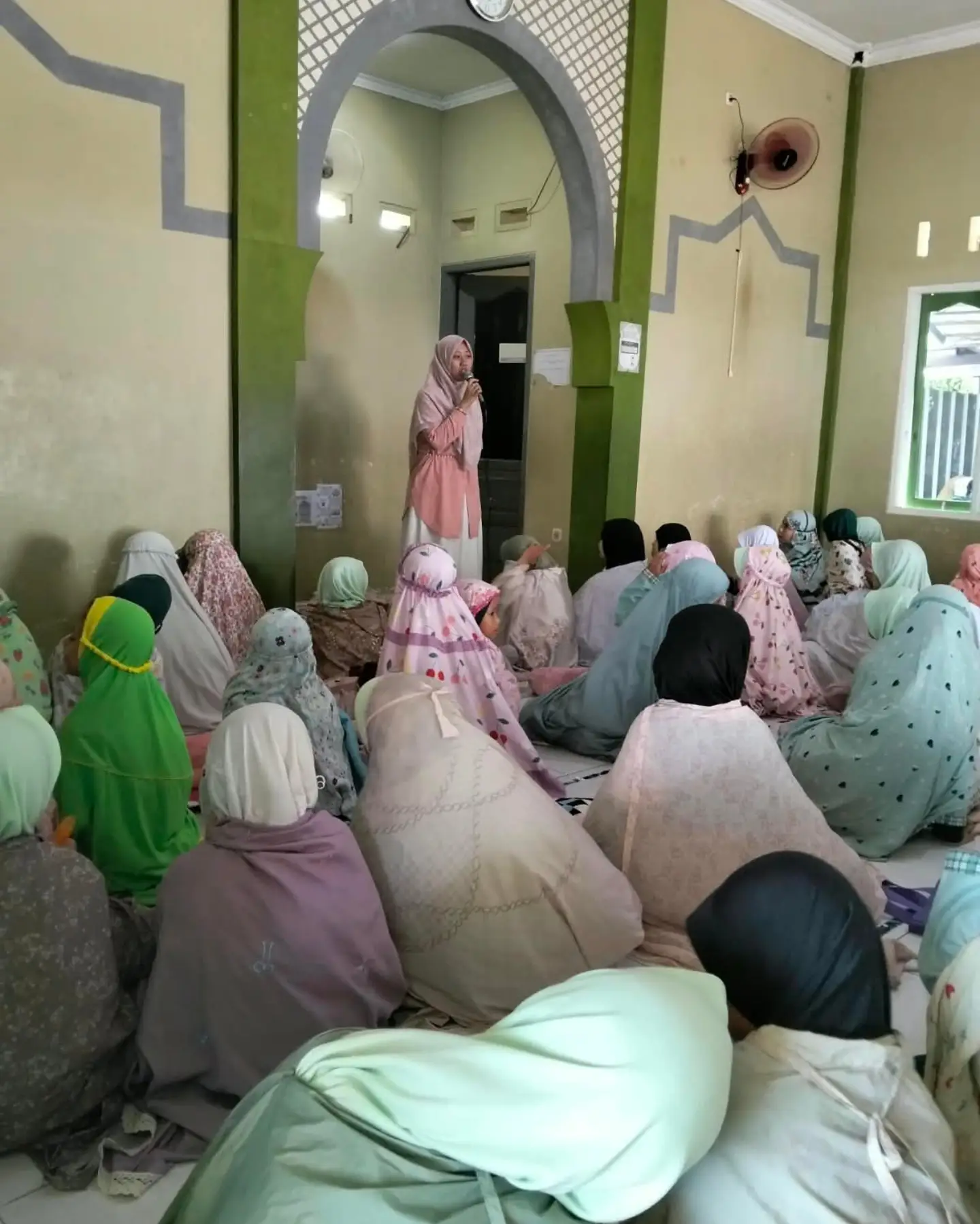 Keputrian: Hijabku Mahkotaku, Akhlakku Jiwaku
